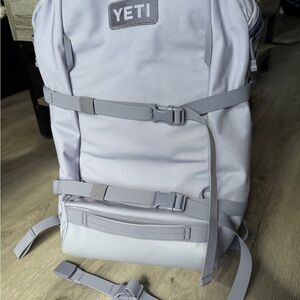 YETI 22L Crossroads Backpack